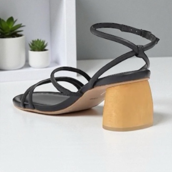 Dolce Vita Black and Tan Block Heel Sandals, 9.5 - Picture 2 of 9